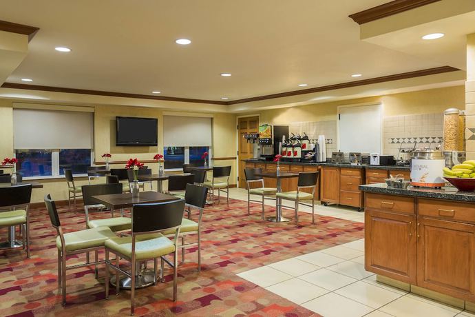 Imagen del bar/restaurante del Hotel Towneplace Suites By Marriott Springfield. Foto 3
