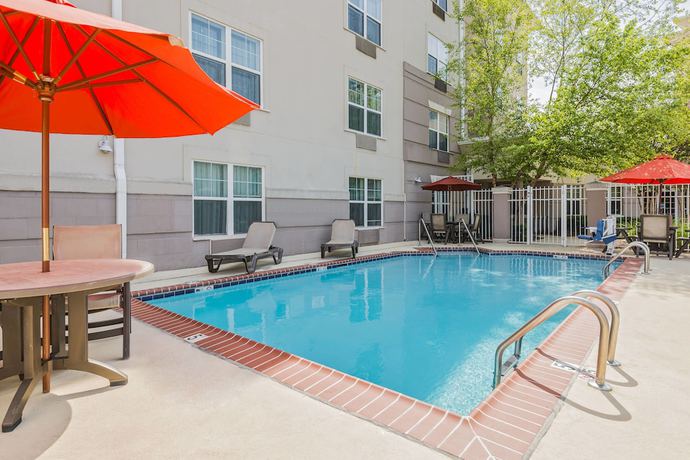Imagen de la piscina del Hotel Towneplace Suites By Marriott Springfield. Foto 20