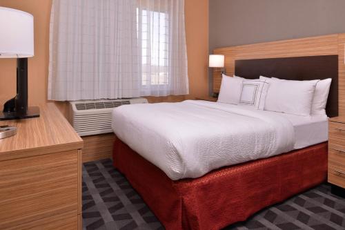Imagen de la habitación del Hotel Towneplace Suites By Marriott St. Louis Chesterfield. Foto 20