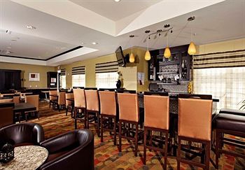 Imagen del bar/restaurante del Hotel Towneplace Suites By Marriott Sudbury. Foto 2