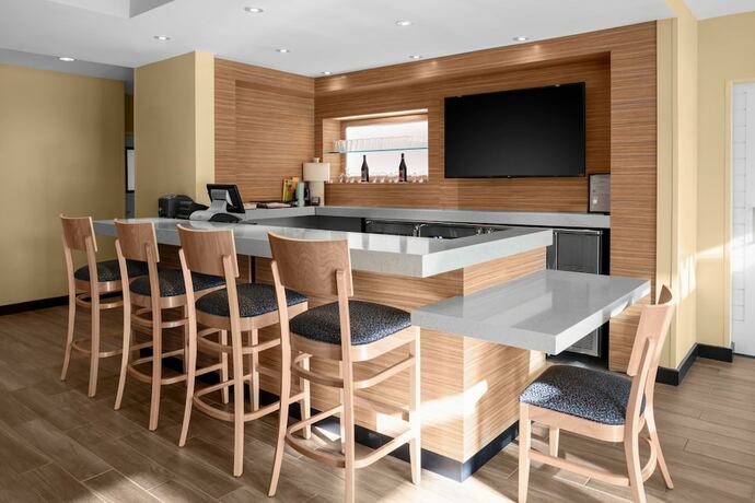 Imagen del bar/restaurante del Hotel Towneplace Suites By Marriott Tehachapi. Foto 11