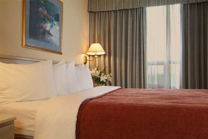 Imagen de la habitación del Hotel Towneplace Suites By Marriott Windsor. Foto 4