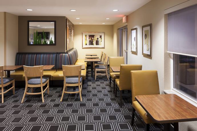 Imagen de los interiores del Hotel Towneplace Suites Columbus. Foto 13