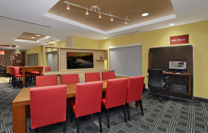 Imagen del bar/restaurante del Hotel Towneplace Suites Dallas Mckinney. Foto 2
