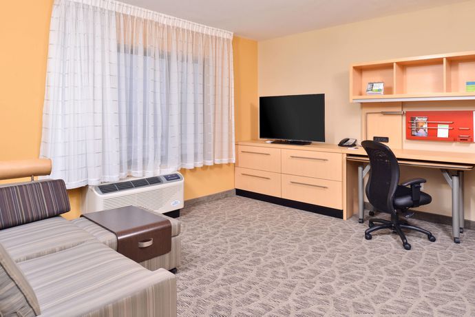 Imagen de la habitación del Hotel Towneplace Suites Detroit Commerce. Foto 6