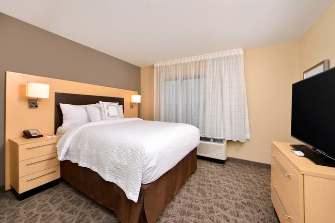 Imagen de la habitación del Hotel Towneplace Suites Detroit Commerce. Foto 8