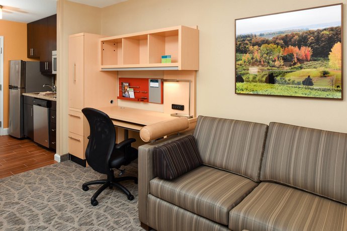 Imagen de la habitación del Hotel Towneplace Suites Detroit Commerce. Foto 9