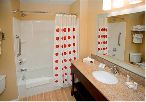 Imagen de la habitación del Hotel Towneplace Suites Fort Wayne North. Foto 3
