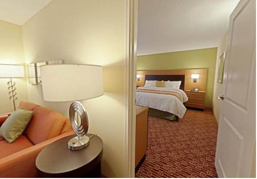 Imagen de la habitación del Hotel Towneplace Suites Fort Wayne North. Foto 8