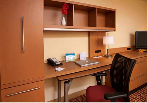 Imagen de la habitación del Hotel Towneplace Suites Fort Wayne North. Foto 14