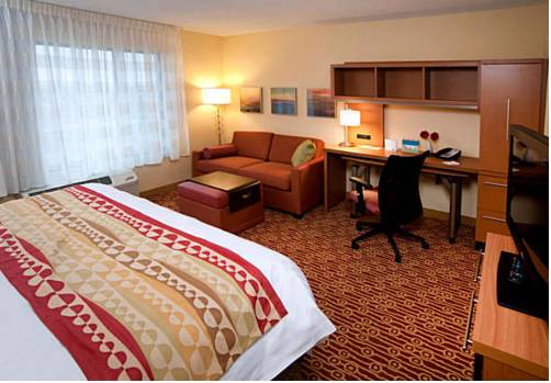 Imagen de la habitación del Hotel Towneplace Suites Fort Wayne North. Foto 15