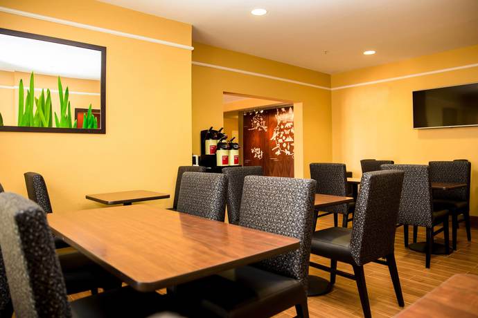 Imagen de los interiores del Hotel Towneplace Suites Fredericksburg. Foto 9