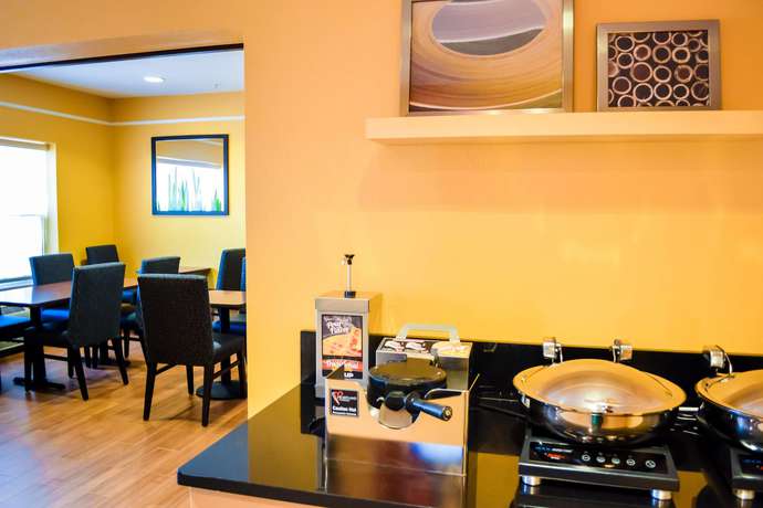 Imagen de los interiores del Hotel Towneplace Suites Fredericksburg. Foto 10