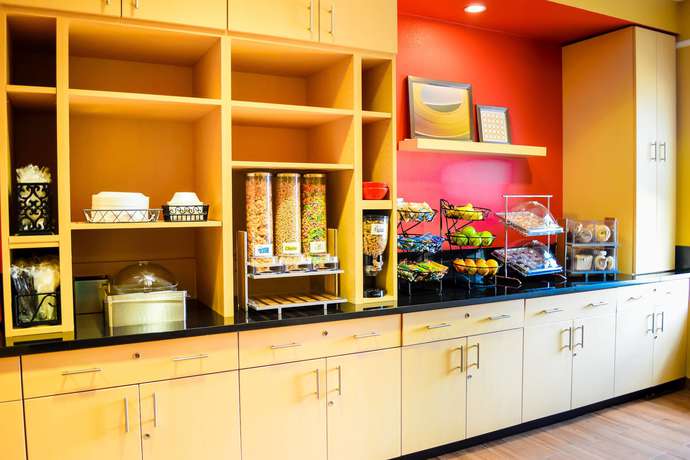 Imagen de los interiores del Hotel Towneplace Suites Fredericksburg. Foto 11