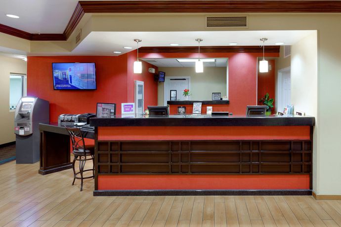 Imagen de los interiores del Hotel Towneplace Suites Joplin. Foto 11