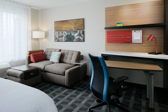 Imagen de la habitación del Hotel Towneplace Suites Kansas City Airport. Foto 9