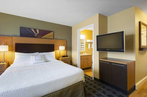 Imagen de la habitación del Hotel Towneplace Suites Kansas City Overland Park. Foto 6