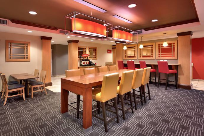 Imagen del bar/restaurante del Hotel Towneplace Suites Marriott Yuma. Foto 4