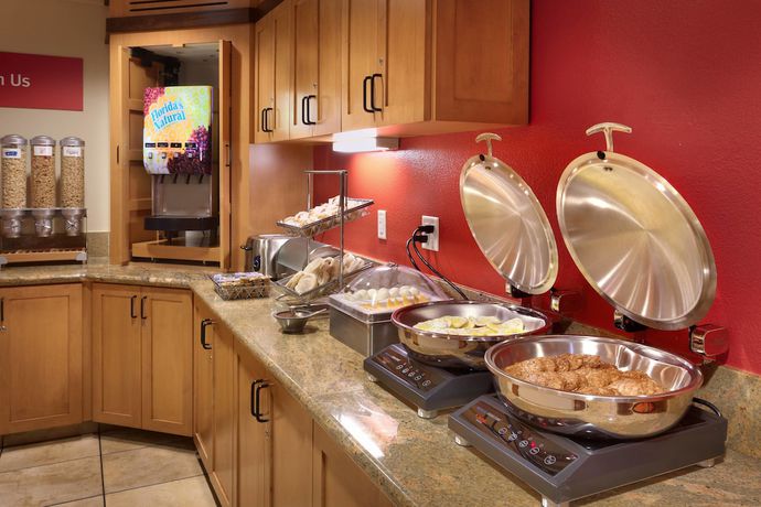 Imagen de los interiores del Hotel Towneplace Suites Marriott Yuma. Foto 16