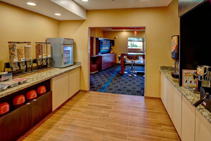 Imagen del bar/restaurante del Hotel Towneplace Suites Oklahoma City Airport. Foto 6