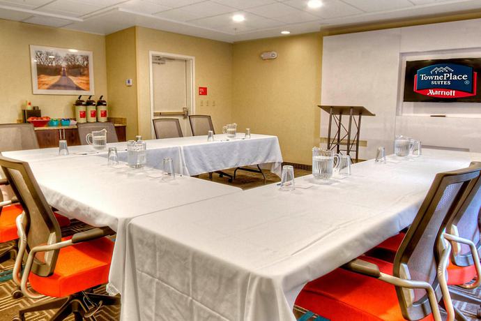 Imagen de los interiores del Hotel Towneplace Suites Oklahoma City Airport. Foto 18