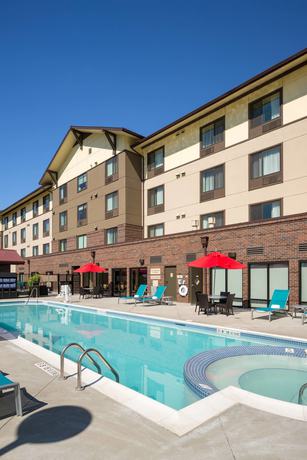 Imagen de la piscina del Hotel Towneplace Suites Portland Vancouver. Foto 20