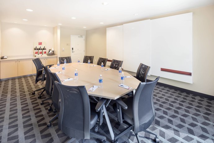 Imagen de los interiores del Hotel Towneplace Suites Portland Vancouver. Foto 19