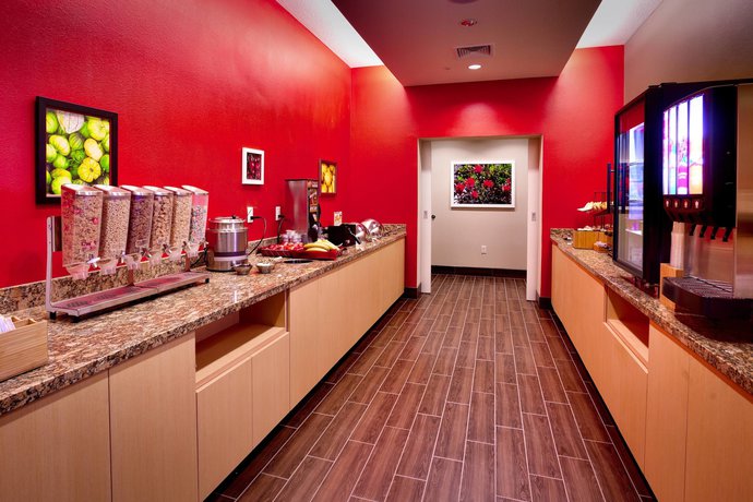 Imagen del bar/restaurante del Hotel Towneplace Suites Salt Lake City-West Valley. Foto 5