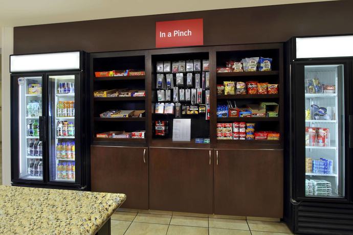 Imagen del bar/restaurante del Hotel Towneplace Suites St. George. Foto 2