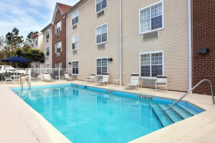 Imagen de la piscina del Hotel Towneplace Suites Tallahassee North/capital Circle. Foto 12