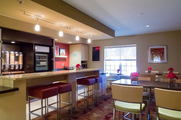Imagen de los interiores del Hotel Towneplace Suites Tallahassee North/capital Circle. Foto 11