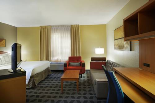 Imagen de la habitación del Hotel Towneplace Suites Tampa North I-75 Fletcher. Foto 9