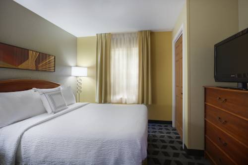 Imagen de la habitación del Hotel Towneplace Suites Tampa North I-75 Fletcher. Foto 13
