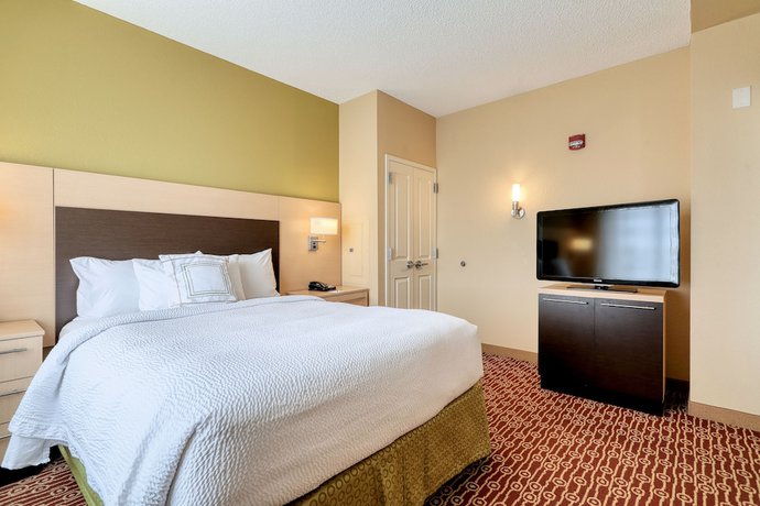 Imagen de la habitación del Hotel Towneplace Suites York. Foto 8