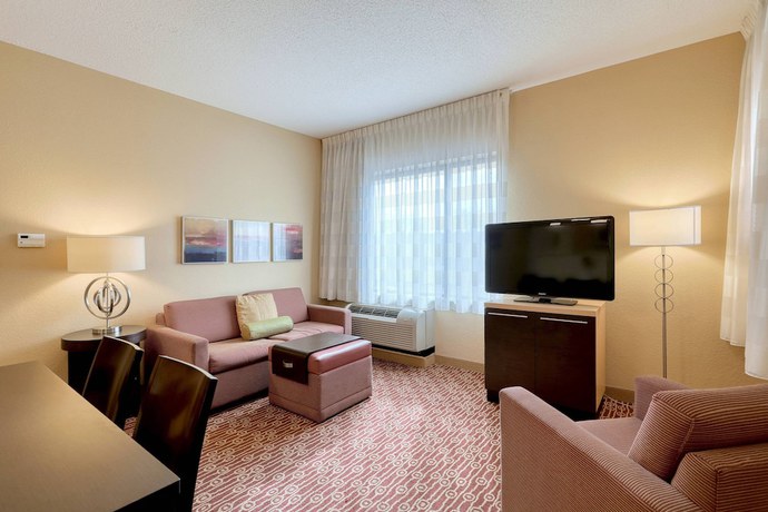 Imagen de la habitación del Hotel Towneplace Suites York. Foto 12