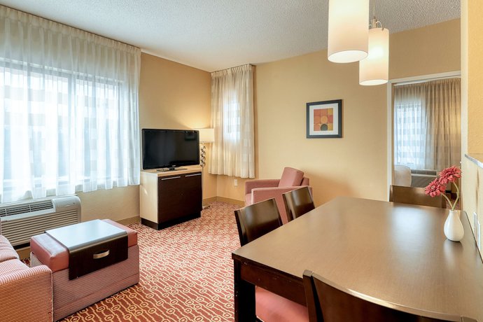 Imagen de la habitación del Hotel Towneplace Suites York. Foto 19