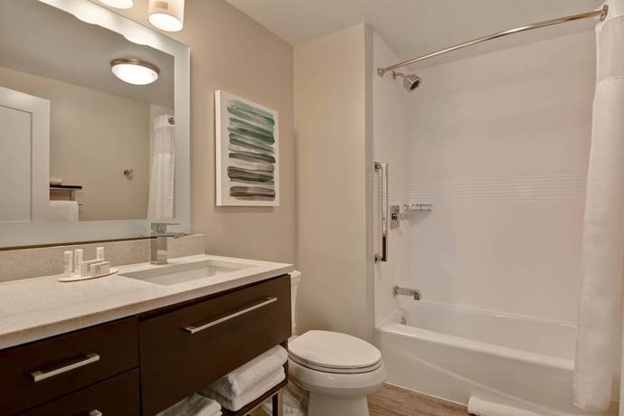 Imagen de la habitación del Hotel Towneplace Suites by Marriott Panama City Beach Pier Park. Foto 6