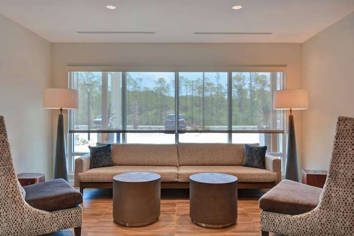 Imagen de los interiores del Hotel Towneplace Suites by Marriott Panama City Beach Pier Park. Foto 16