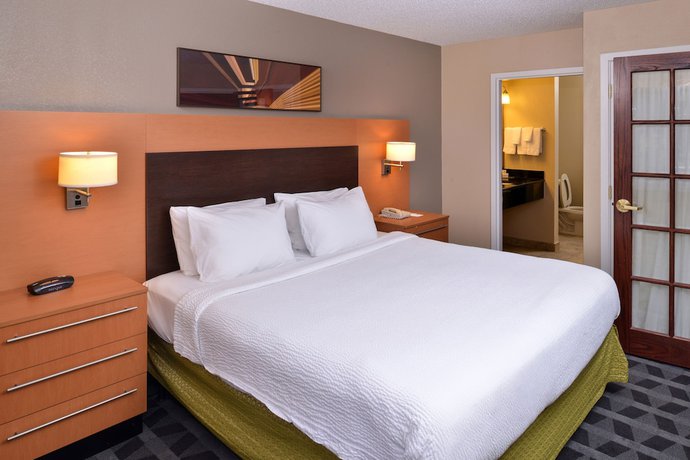 Imagen de la habitación del Hotel Towneplace Suites by Marriott Warren. Foto 2