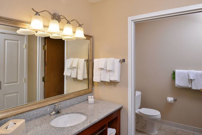 Imagen de la habitación del Hotel Towneplace Suites by Marriott Warren. Foto 7