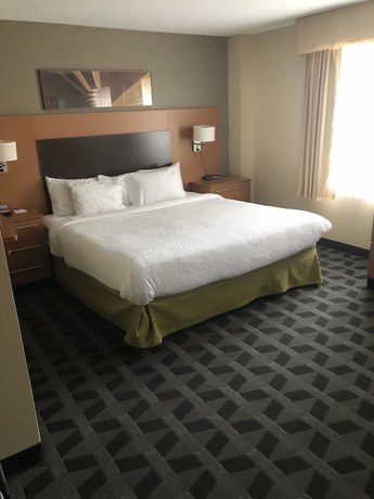 Imagen de la habitación del Hotel Towneplace Suites by Marriott Warren. Foto 10