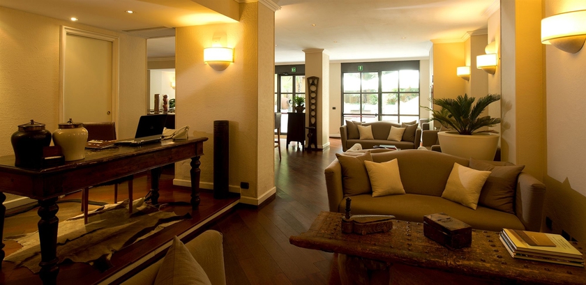 Imagen de los interiores del Hotel Townhouse 33. Foto 13