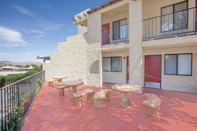 Imagen de los exteriores del Hotel Townhouse Barstow On Historic Route 66 CA I 15. Foto 5
