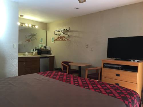 Imagen de la habitación del Hotel Townhouse Inn And Suites. Foto 3