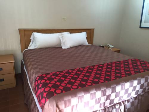 Imagen de la habitación del Hotel Townhouse Inn And Suites. Foto 4