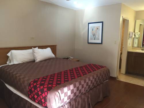 Imagen de la habitación del Hotel Townhouse Inn And Suites. Foto 13