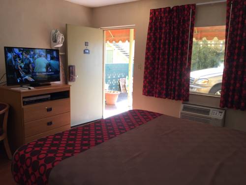 Imagen de la habitación del Hotel Townhouse Inn And Suites. Foto 15