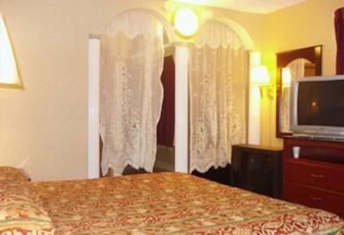 Imagen de la habitación del Hotel Townhouse Inn and Suites, Elmwood Park. Foto 5