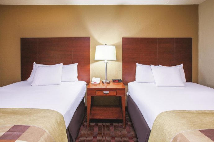 Imagen de la habitación del Hotel Townhouse Near Hall Of Fame Canton I 77. Foto 9