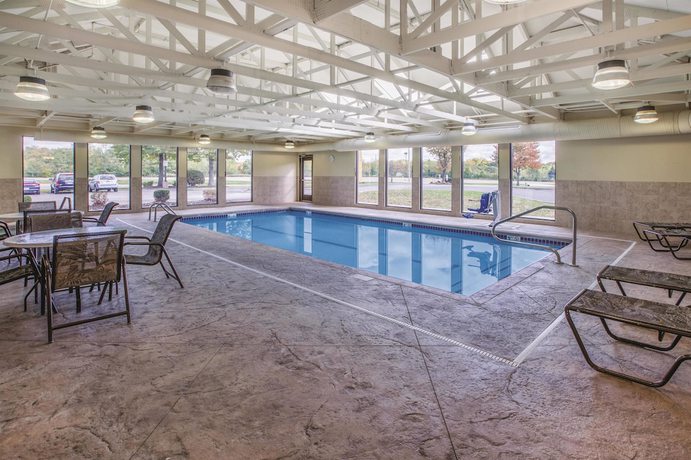Imagen de la piscina del Hotel Townhouse Near Hall Of Fame Canton I 77. Foto 20